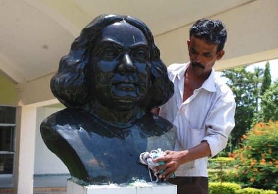 Stage is all set to observe the 117th birth anniversary of Poet Kazi Nazrul Islam on Tuesday Stage is all set to observe the 117th birth anniversary of Poet Kazi Nazrul Islam on Tuesday